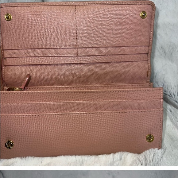 Orchid Pink PRADA Large Wallet & Detachable card holder on chain - Picture 5 of 16